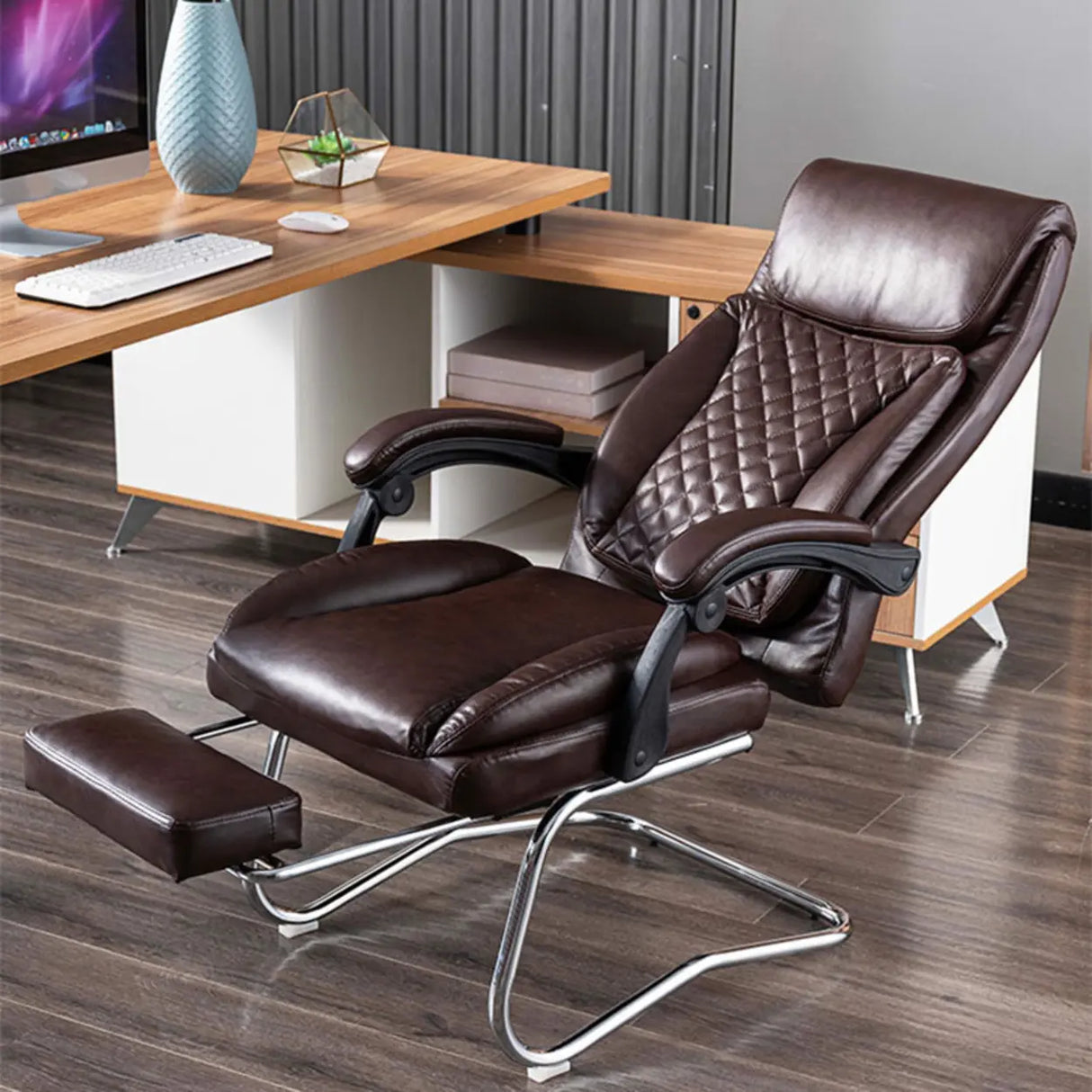Adjustable Arms Modern Ergonomic Leather Office Chair Image - 4