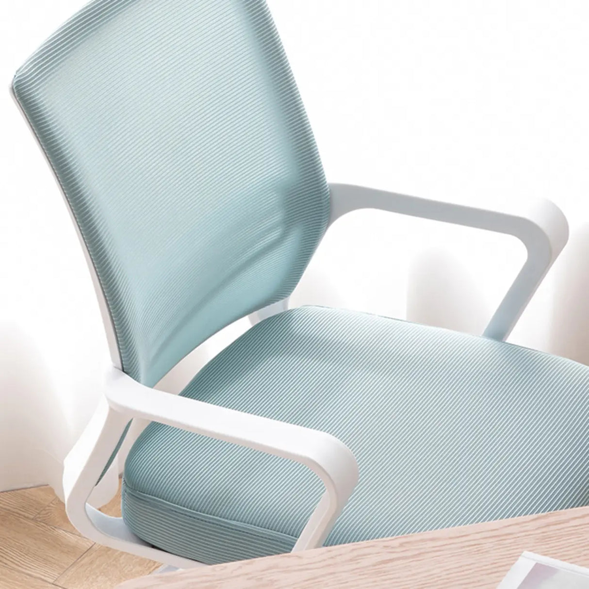 Adjustable Blue Fixed Arms Ergonomic Mesh Office Chair Image - 5