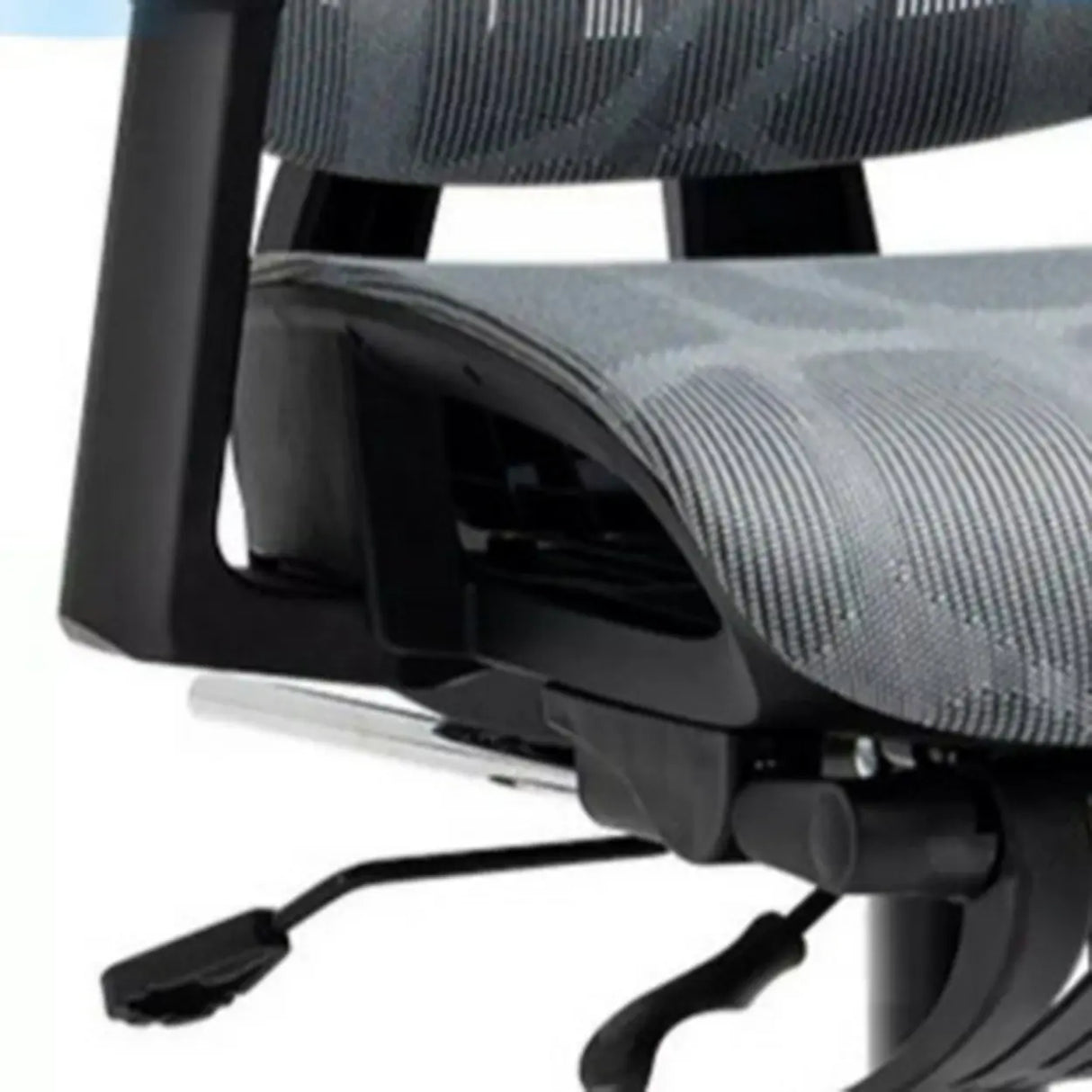 Adjustable Ergonomic Mesh High-Back Reclining Office Chair Image - 13