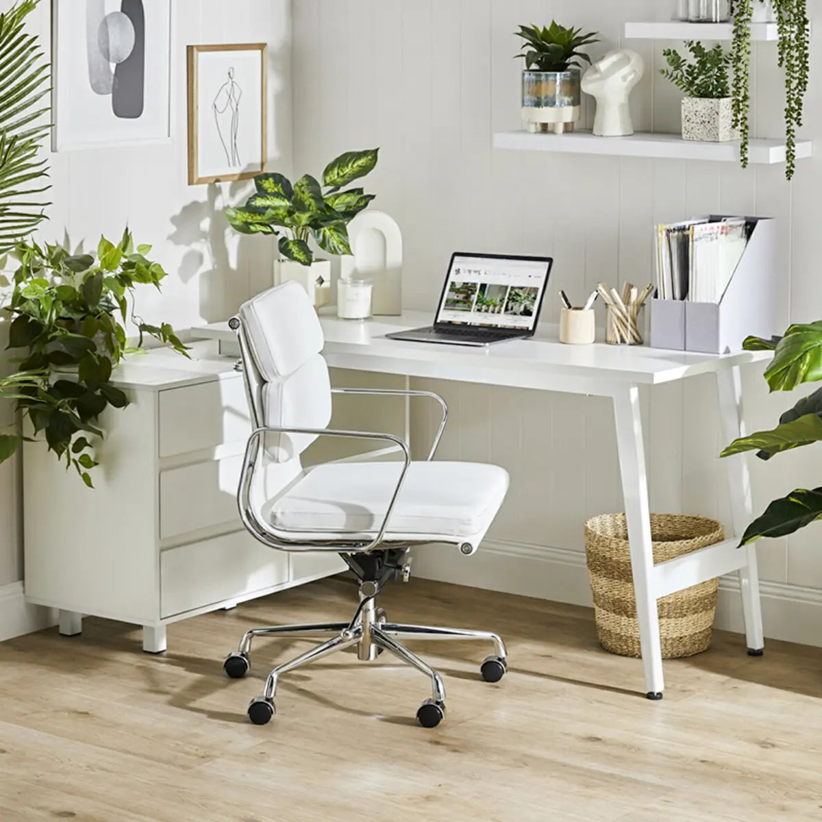 Adjustable Fixed Arms Ergonomic Office Chair with Casters Image - 6