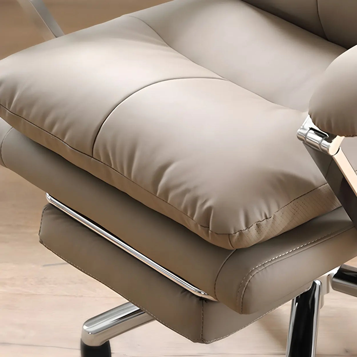Adjustable Footrest Swivel Leather Lounge Office Chair Image - 5