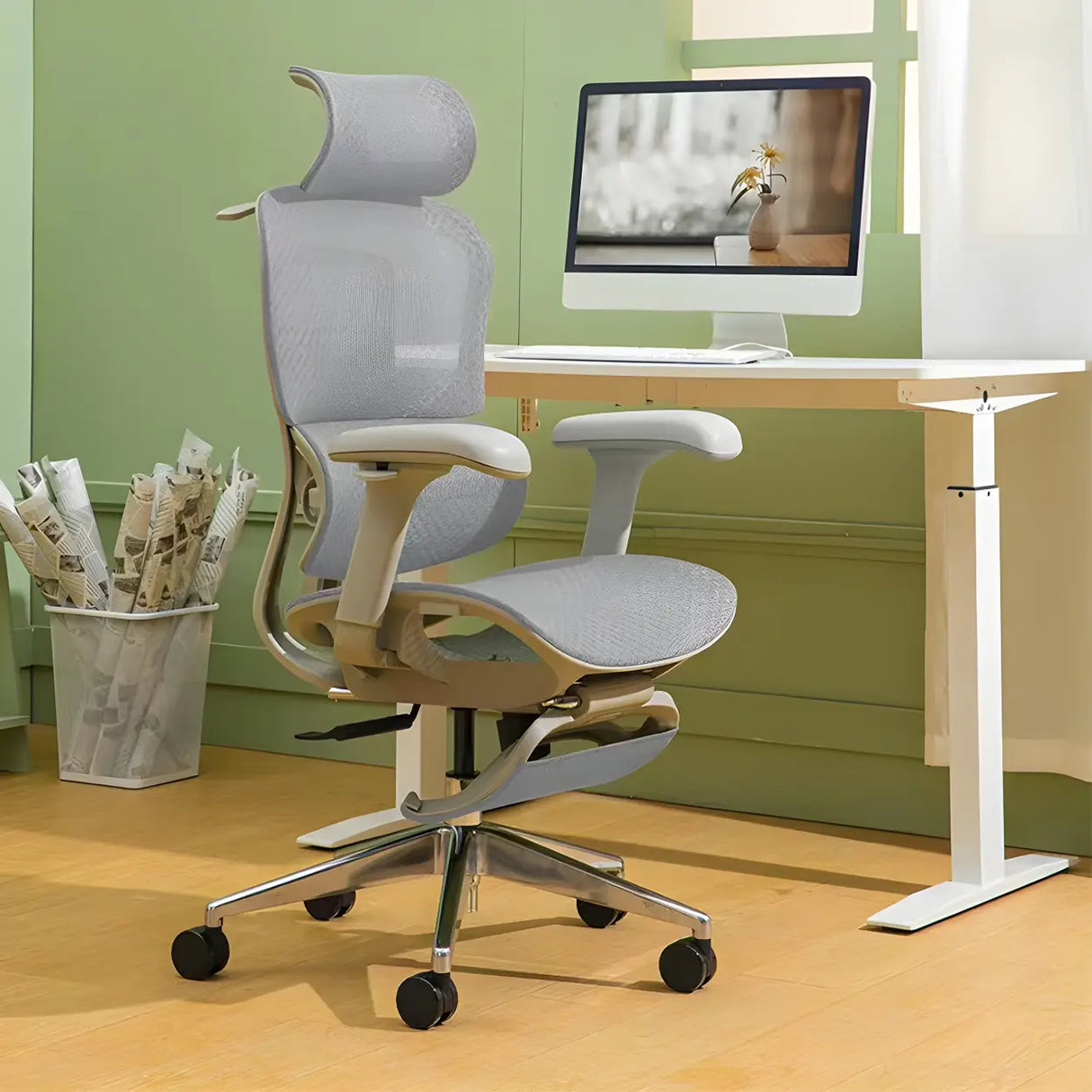 Adjustable Headrest Modern Ergonomic Mesh Office Chair Image - 1