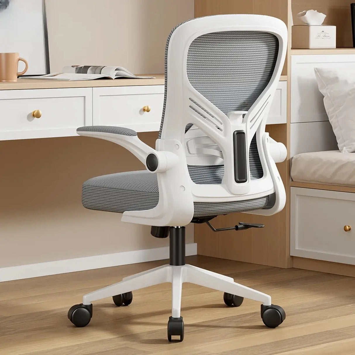 Adjustable Tilt Mechanism Swivel High-Back Office Chair Image - 11