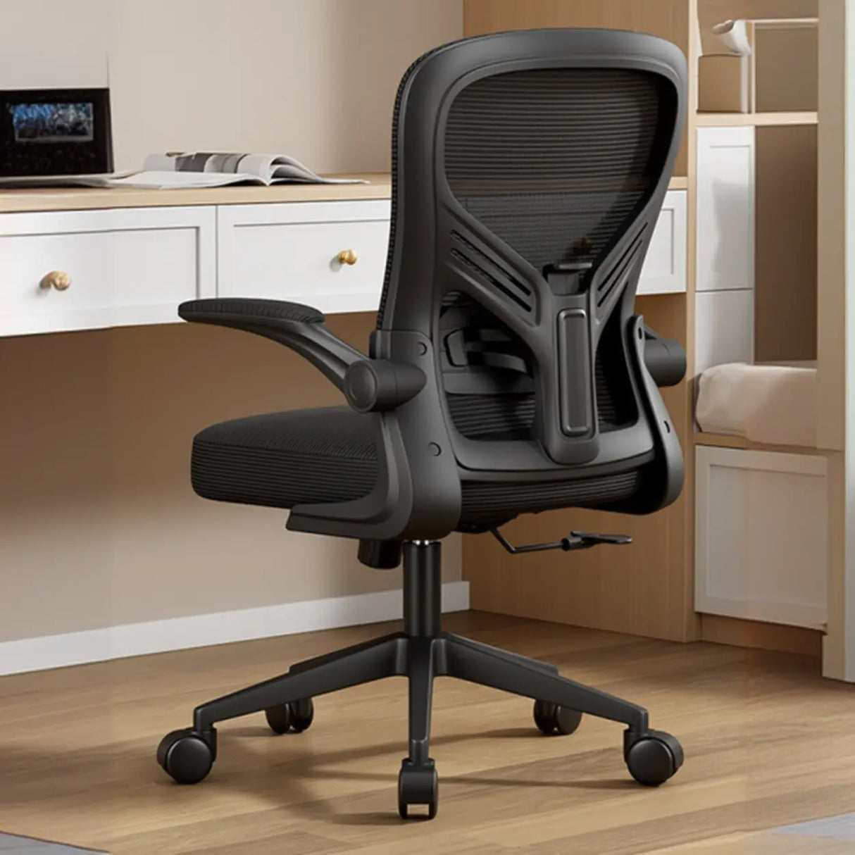 Adjustable Tilt Mechanism Swivel High-Back Office Chair Image - 2