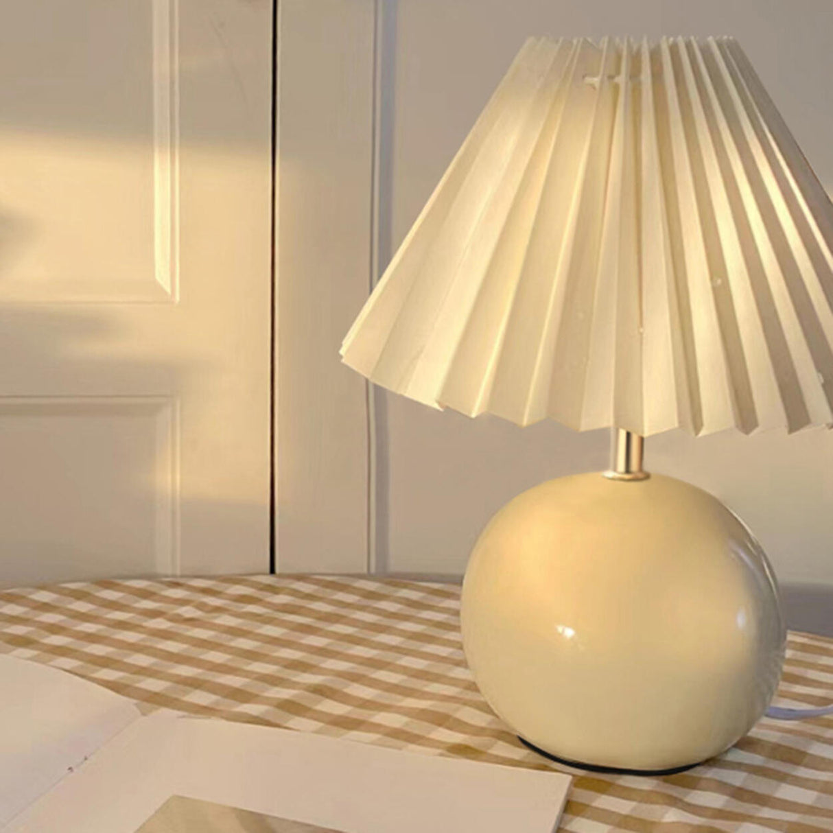 Artistic Spherical Ceramic Base Bedside Table Lamp Image - 3