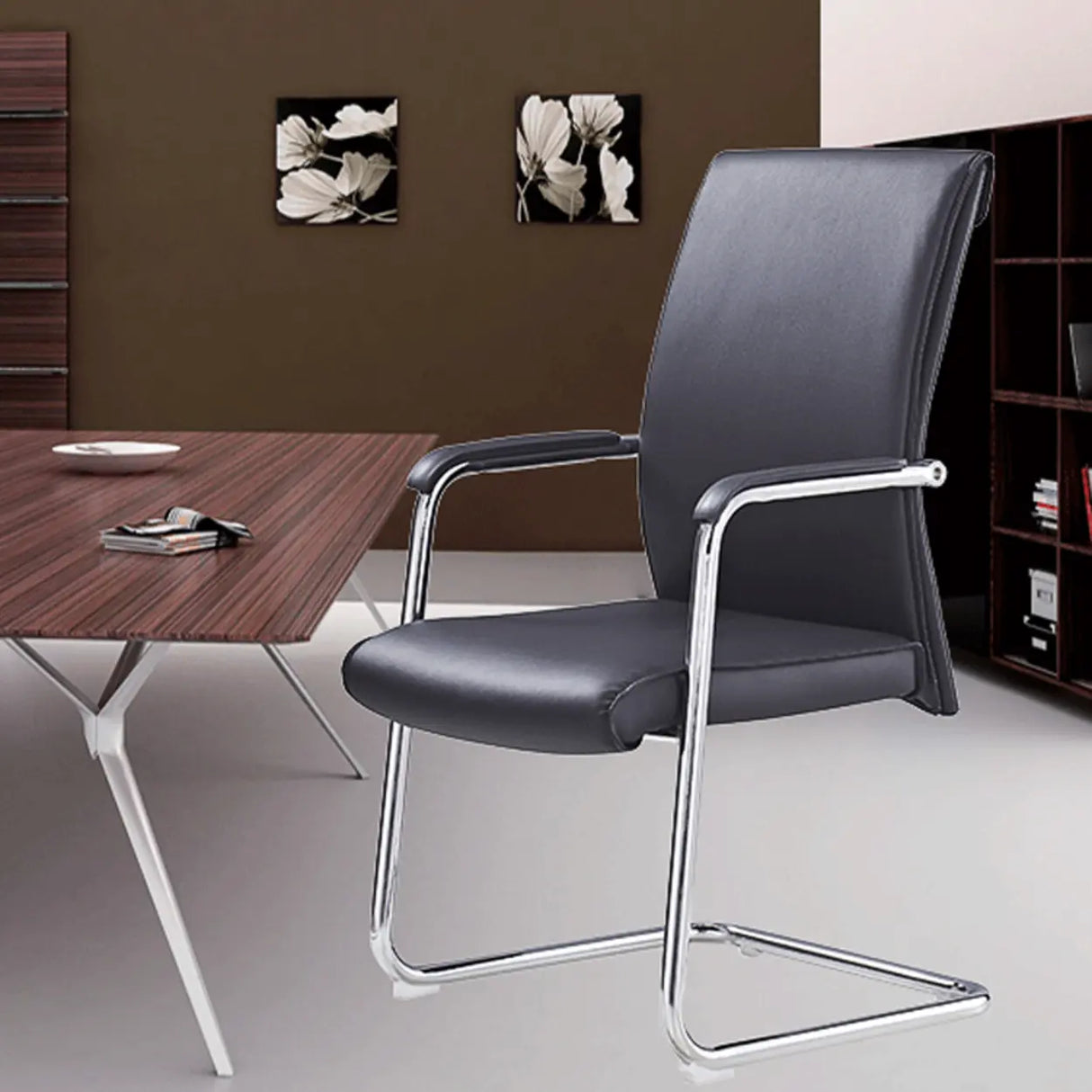 Black Modern Ergonomic Leather Office Chair with Arms Image - 4