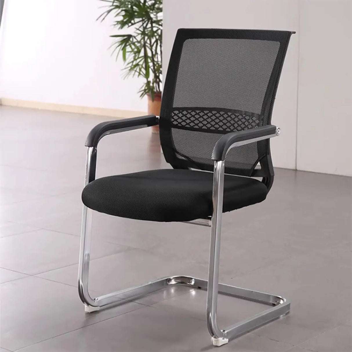 Black Modern Mesh Back Metal Frame Office Arm Chair Image - 4