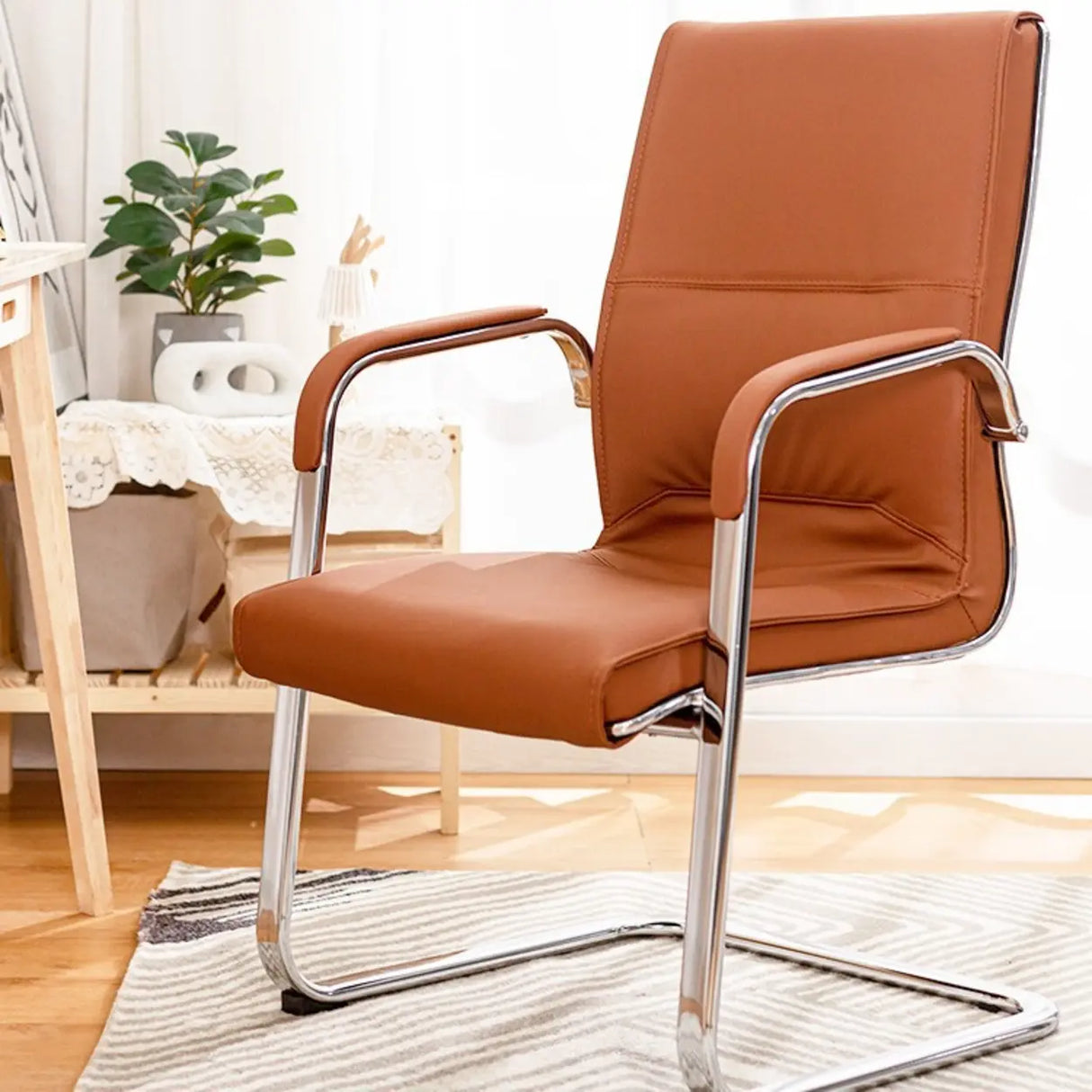 Black Modish Ergonomic Leather Office Chair with Arms Image - 2