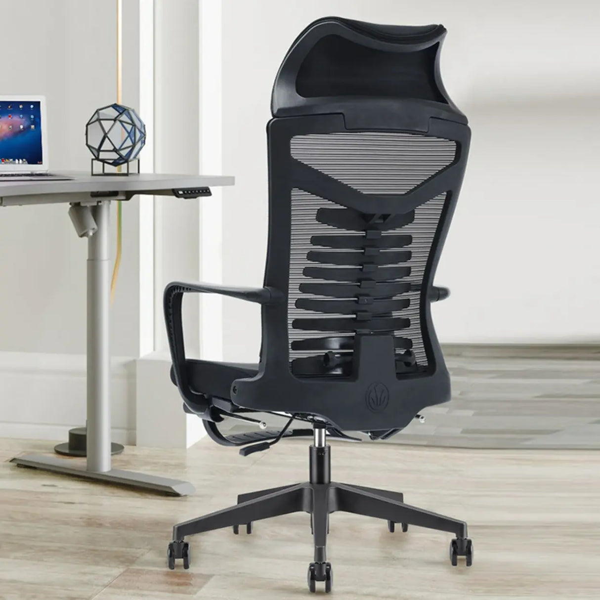 Black Swivel Mesh Reclining Ergonomic Office Chair Image - 6