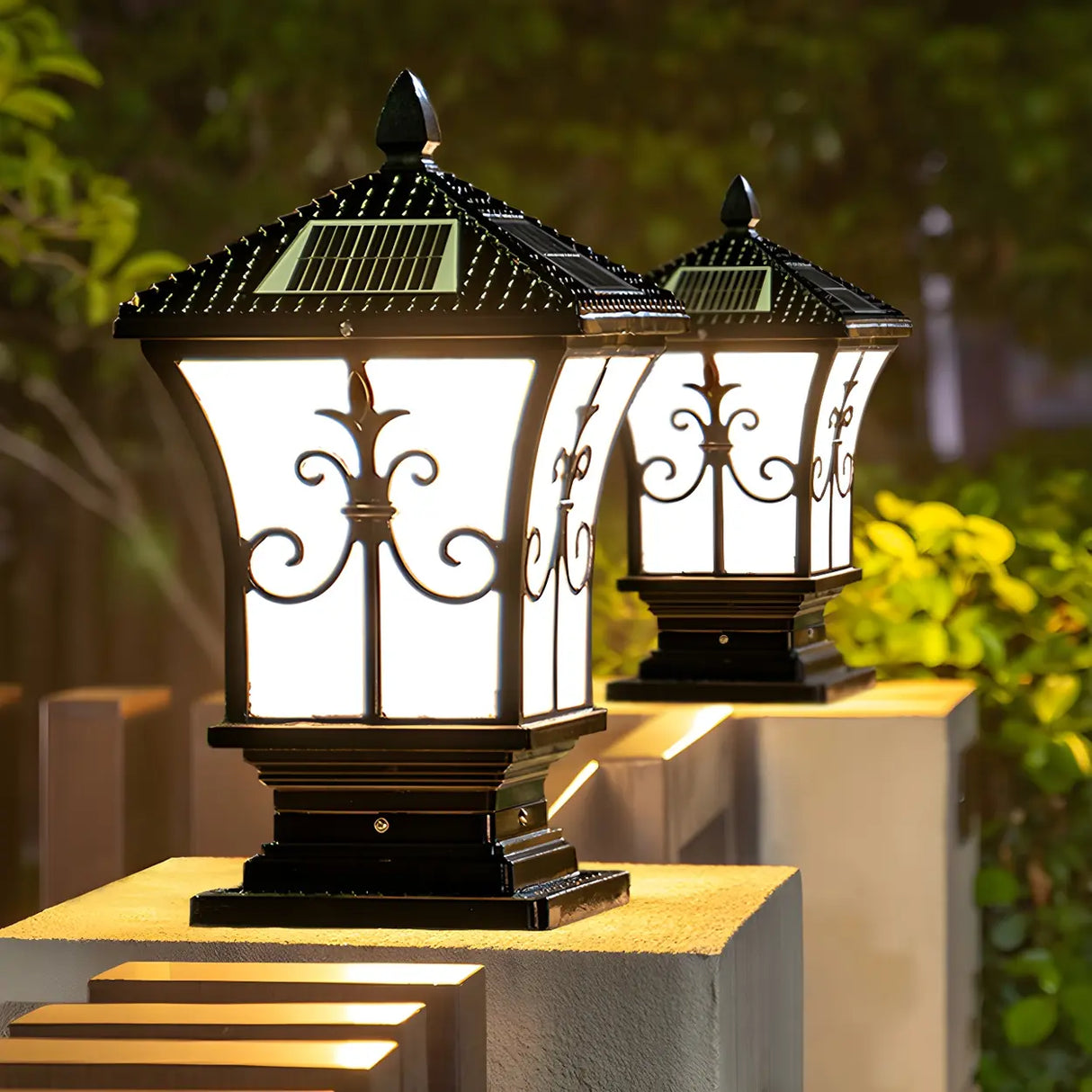 Classic Garden Decor Solar Outdoor Pillar Lantern Lamp Image - 4