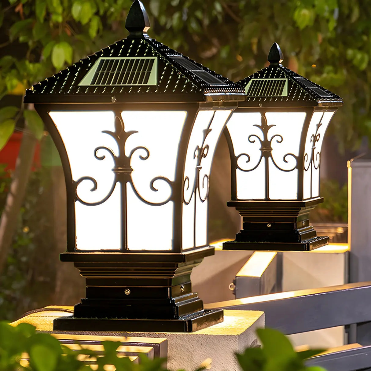 Classic Garden Decor Solar Outdoor Pillar Lantern Lamp Image - 6