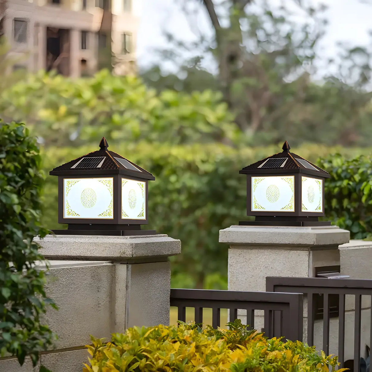 Classic Solar Chinese Pattern Square Outdoor Table Lamp Image - 6