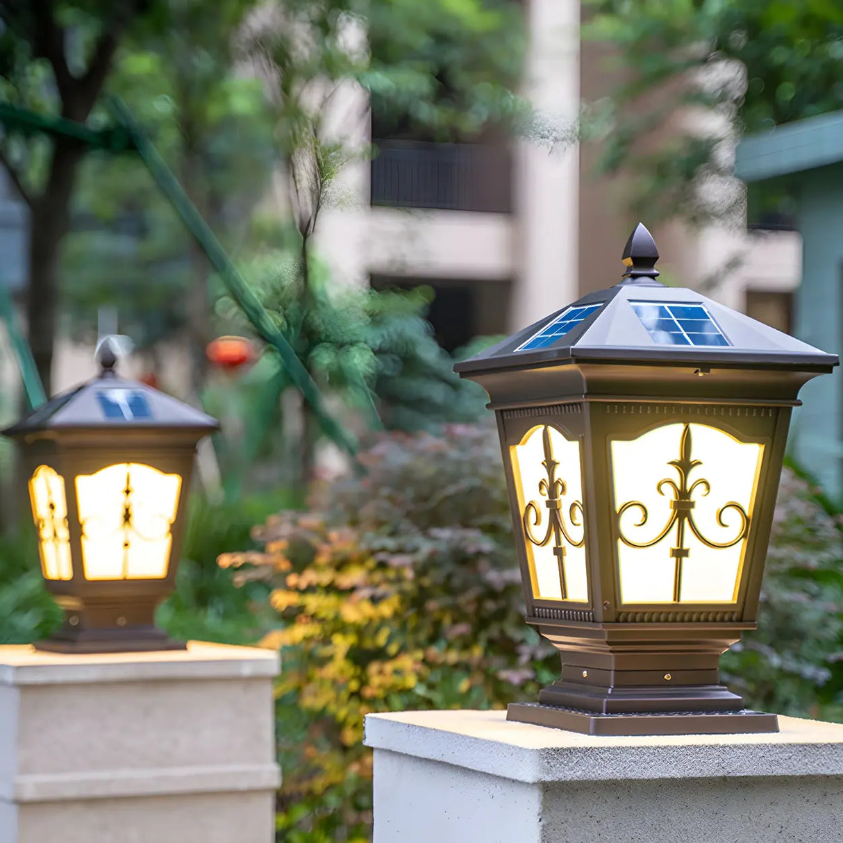 Classic Vintage Solar Post Outdoor Lantern Table Lamp Image - 10