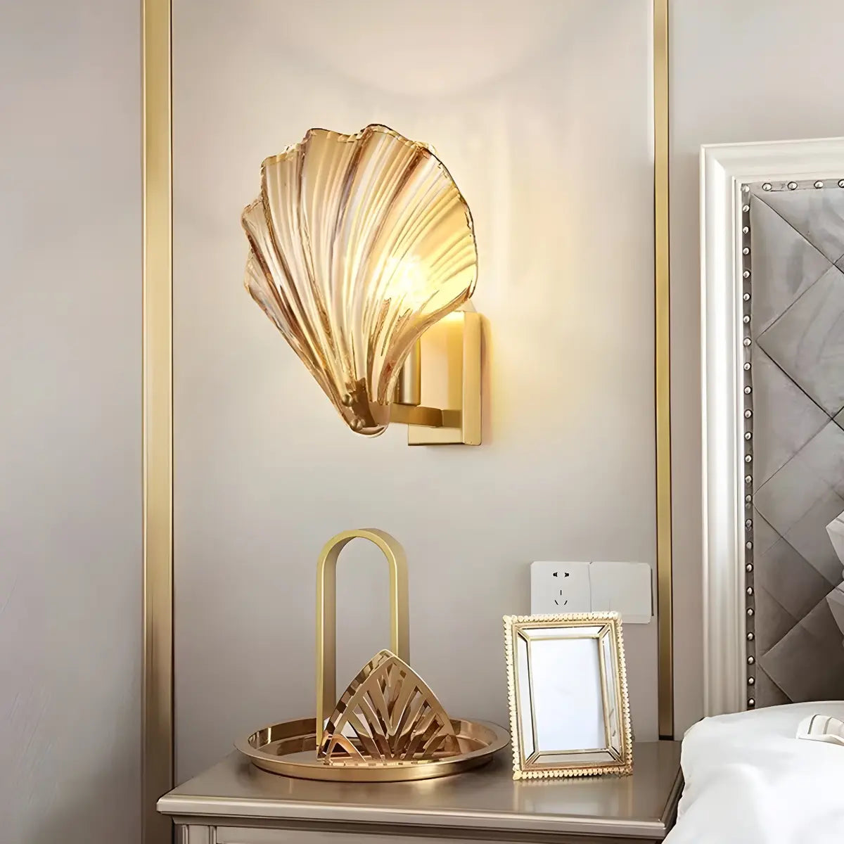 Coastal Shell Ribbed Glass Bedroom Gold Wall Sconce Image - 13