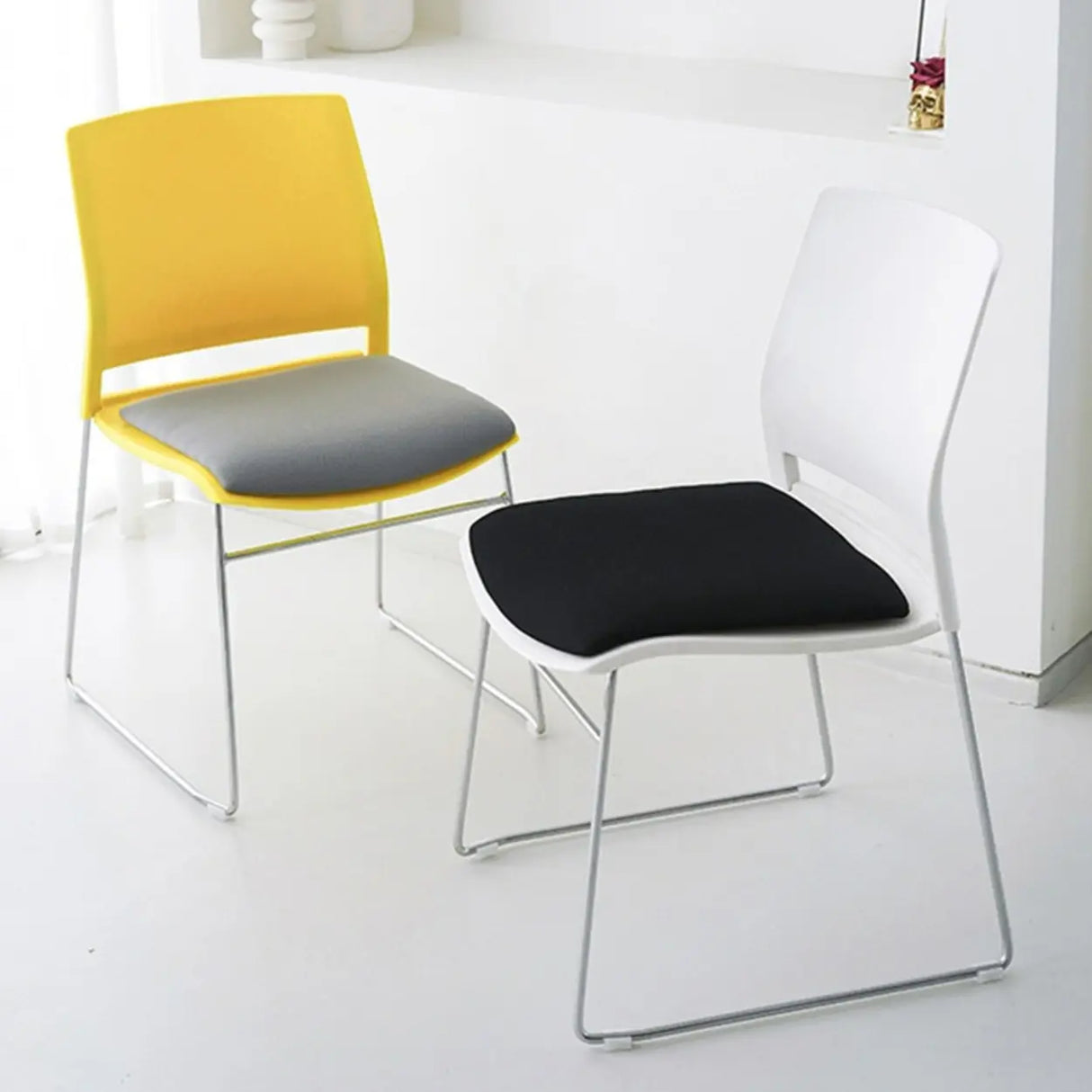 Contemporary Armless Plastic Metal Frame Study Office Chair Image - 5