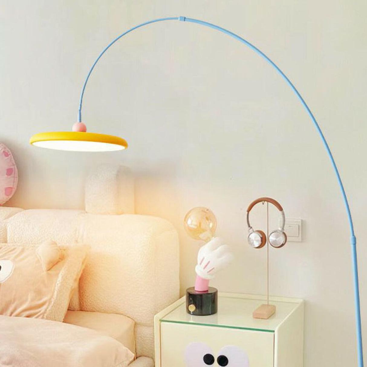 Contemporary Colorful Disc Metal Arched Floor Lamp Image - 12