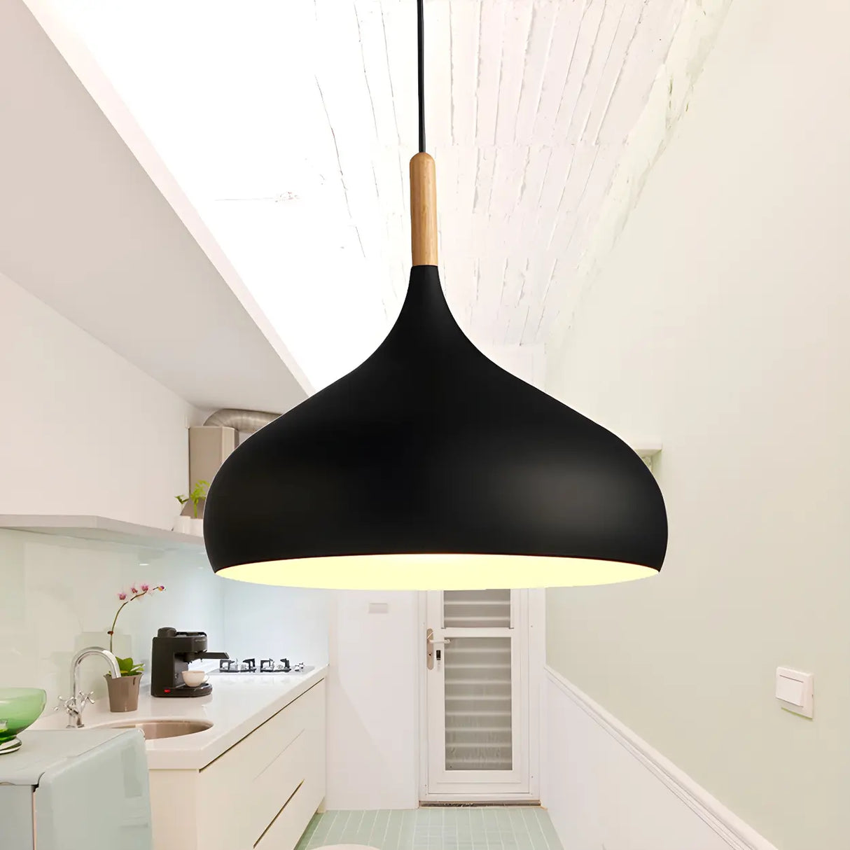 Contemporary Metal Teardrop-Shaped Pendant Light Image - 17