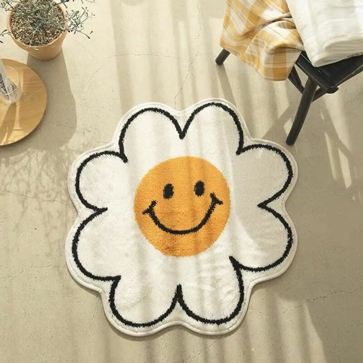 Cute Flower Polyester Anti-Slip Backing Area Rug Image - 1