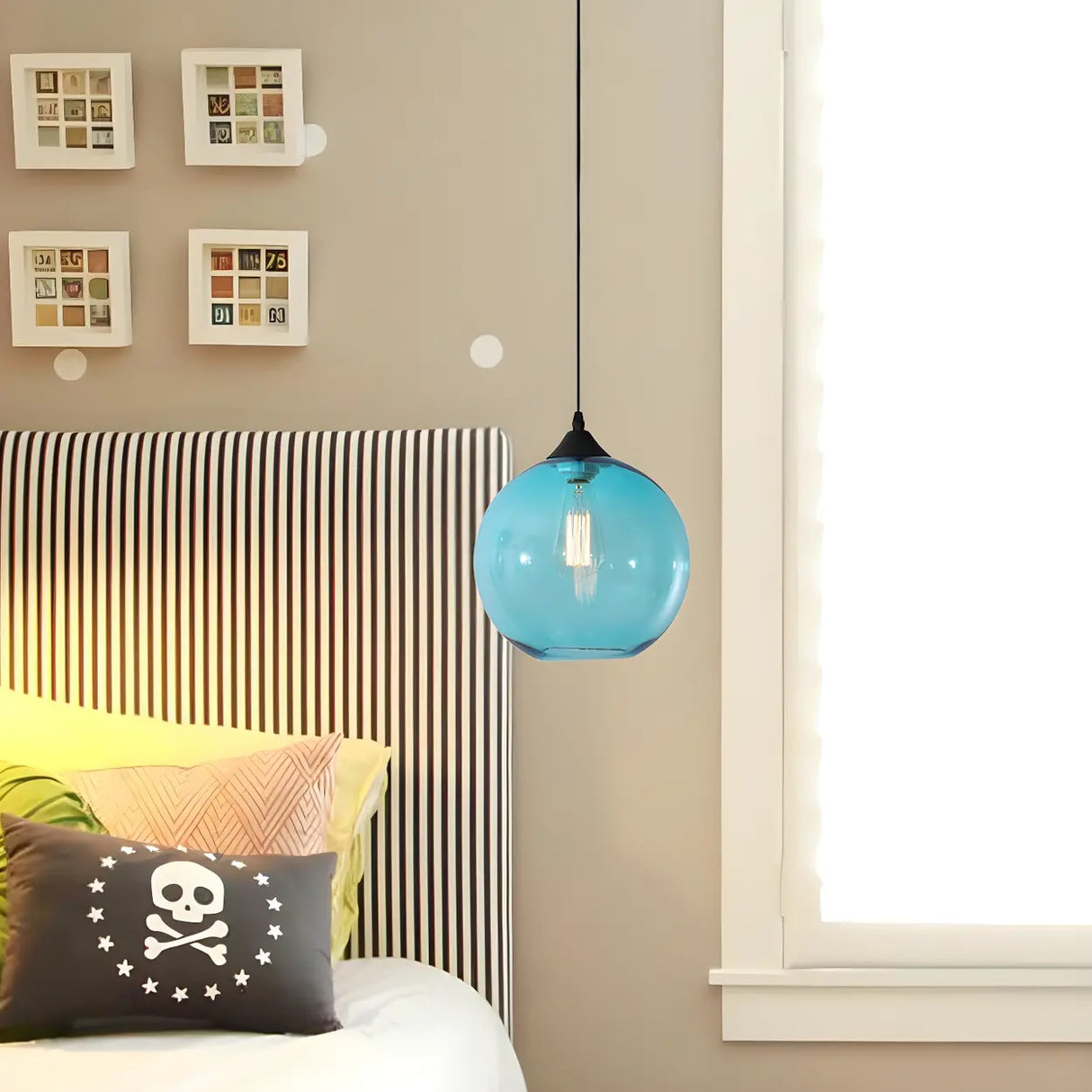 Dining Room Mini Glass Globe-Shaped Pendant Light Image - 25