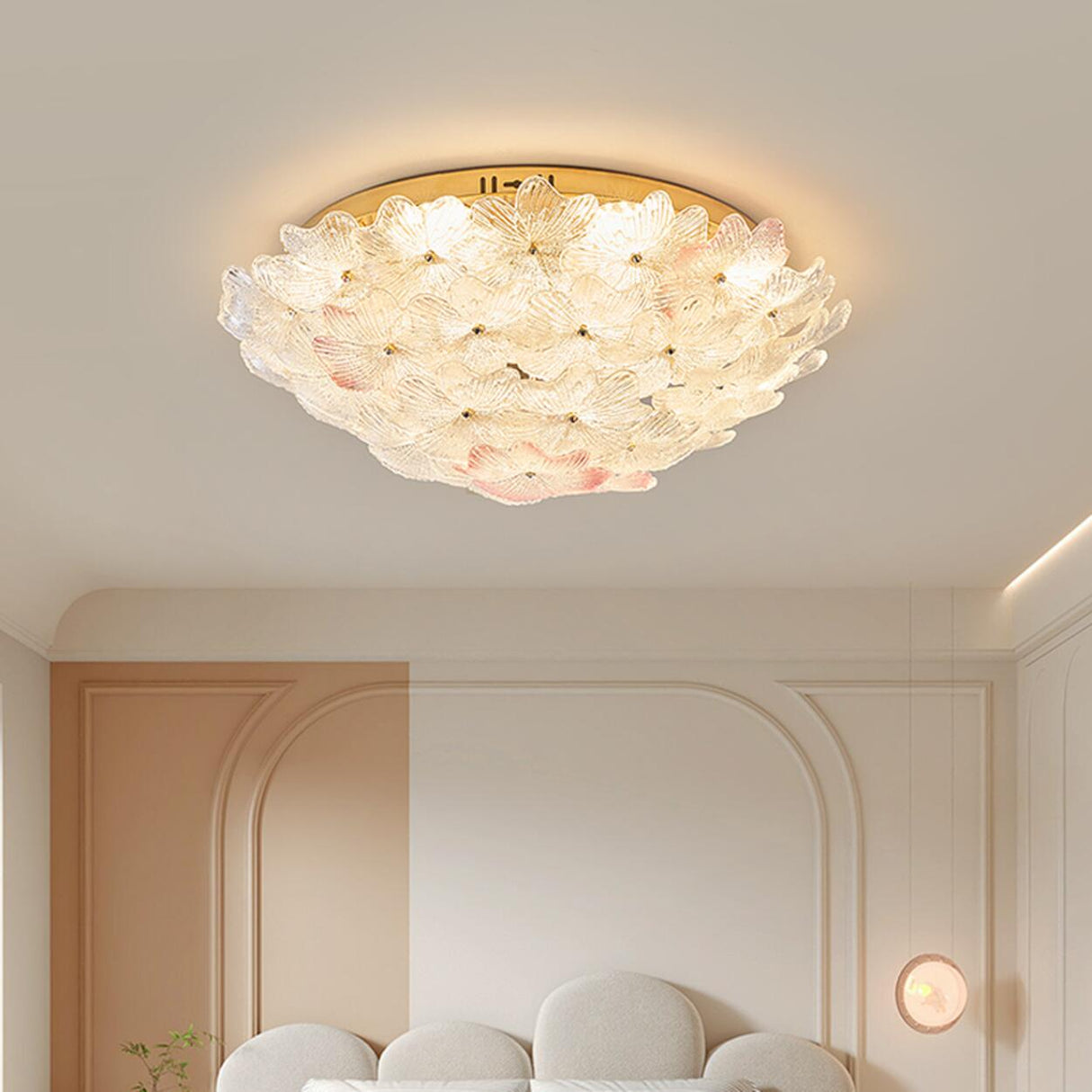 Elegant Gold Glass Floral LED Flush Mount Ceiling Light Image - 4