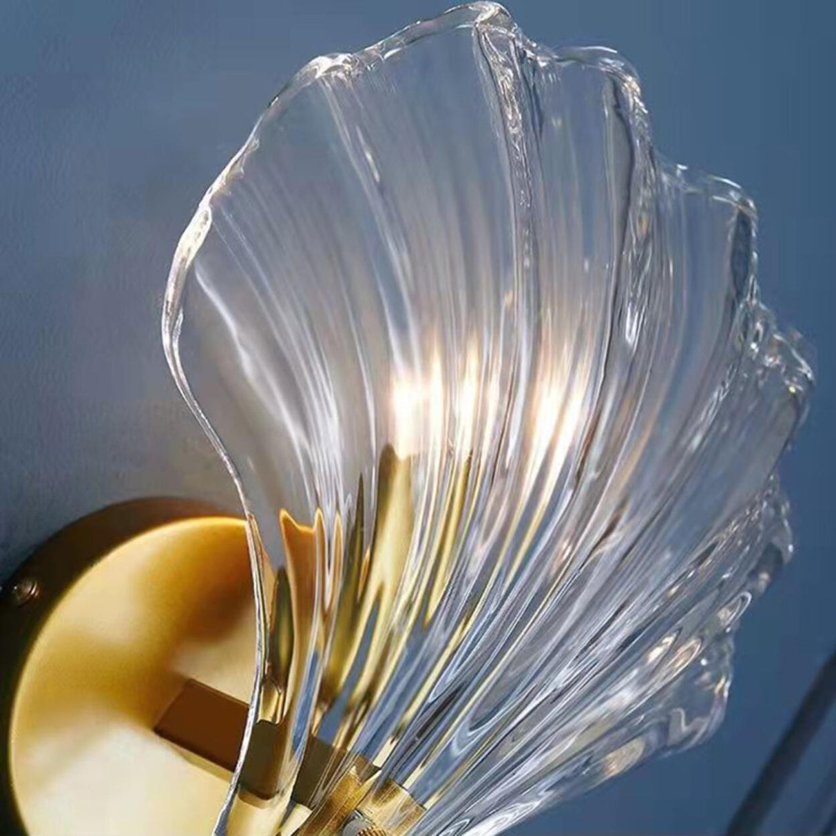 Elegant Gold Seashell Glass Vanity Wall Light Image - 11