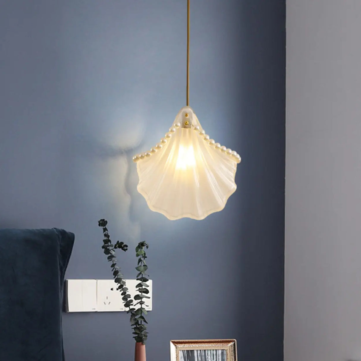 Elegant Modern Bedroom Shell Glass Pendant Light Image - 3