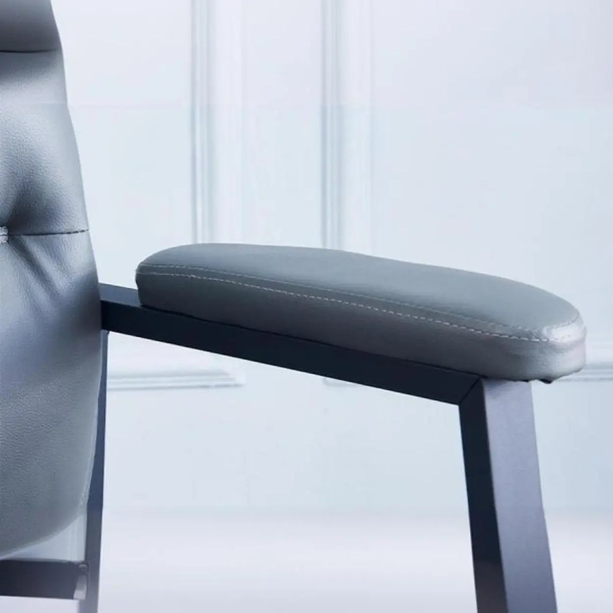 Ergonomic Black Modern High-Back Leather Office Chair Image - 20