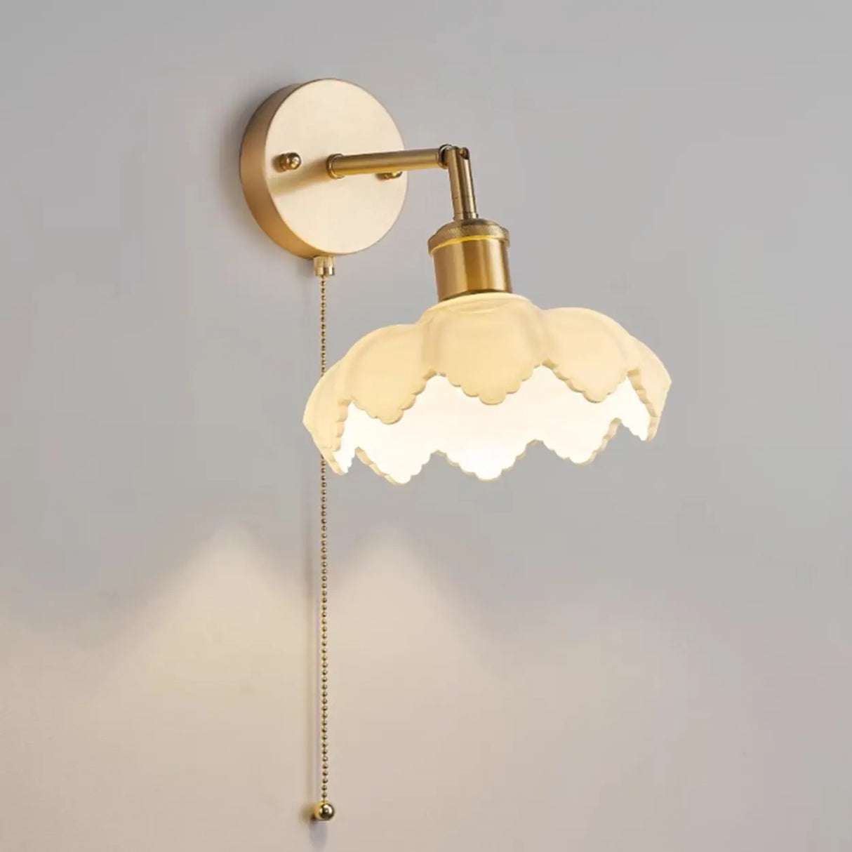 Gold Flower Bedside Wall Sconce with Pull Chain Image - 4