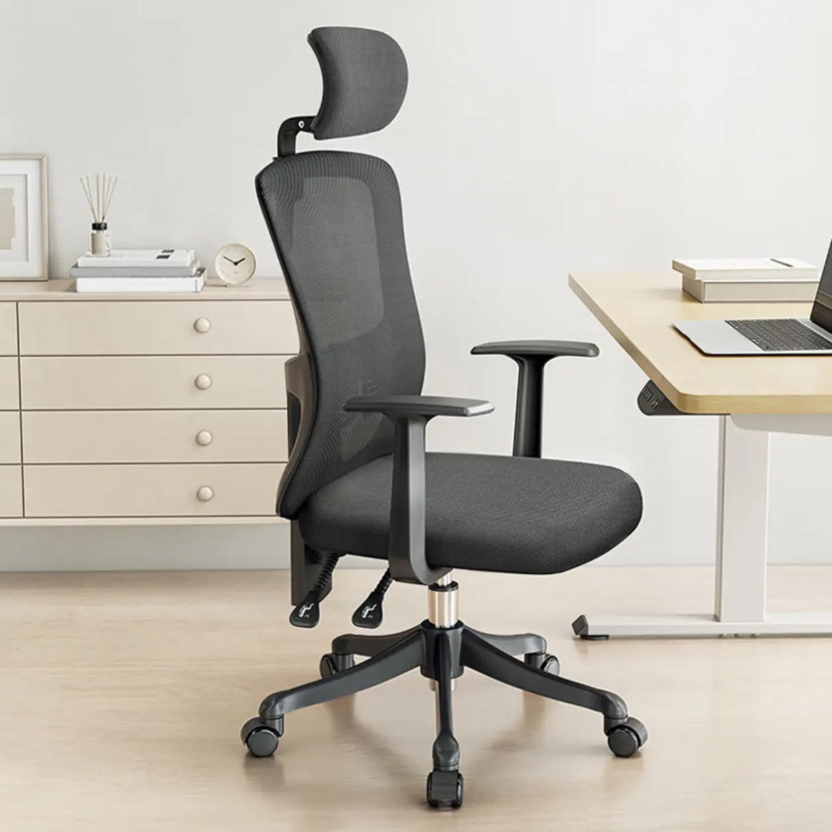 Gray Swivel Ergonomic Mesh Adjustable Office Chair Image - 3