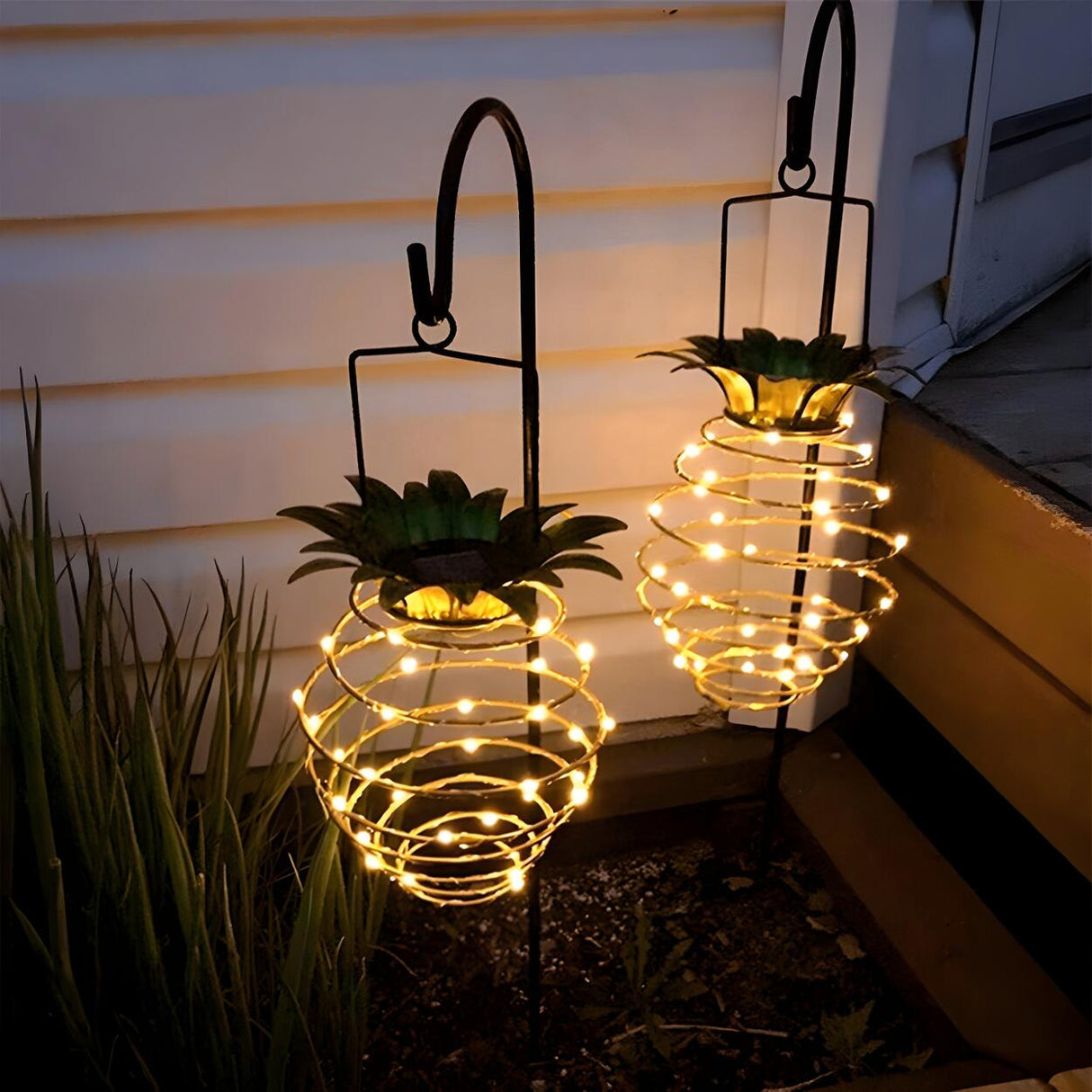 Green Pineapple Solar LED Outdoor Pendant Lights Image - 1