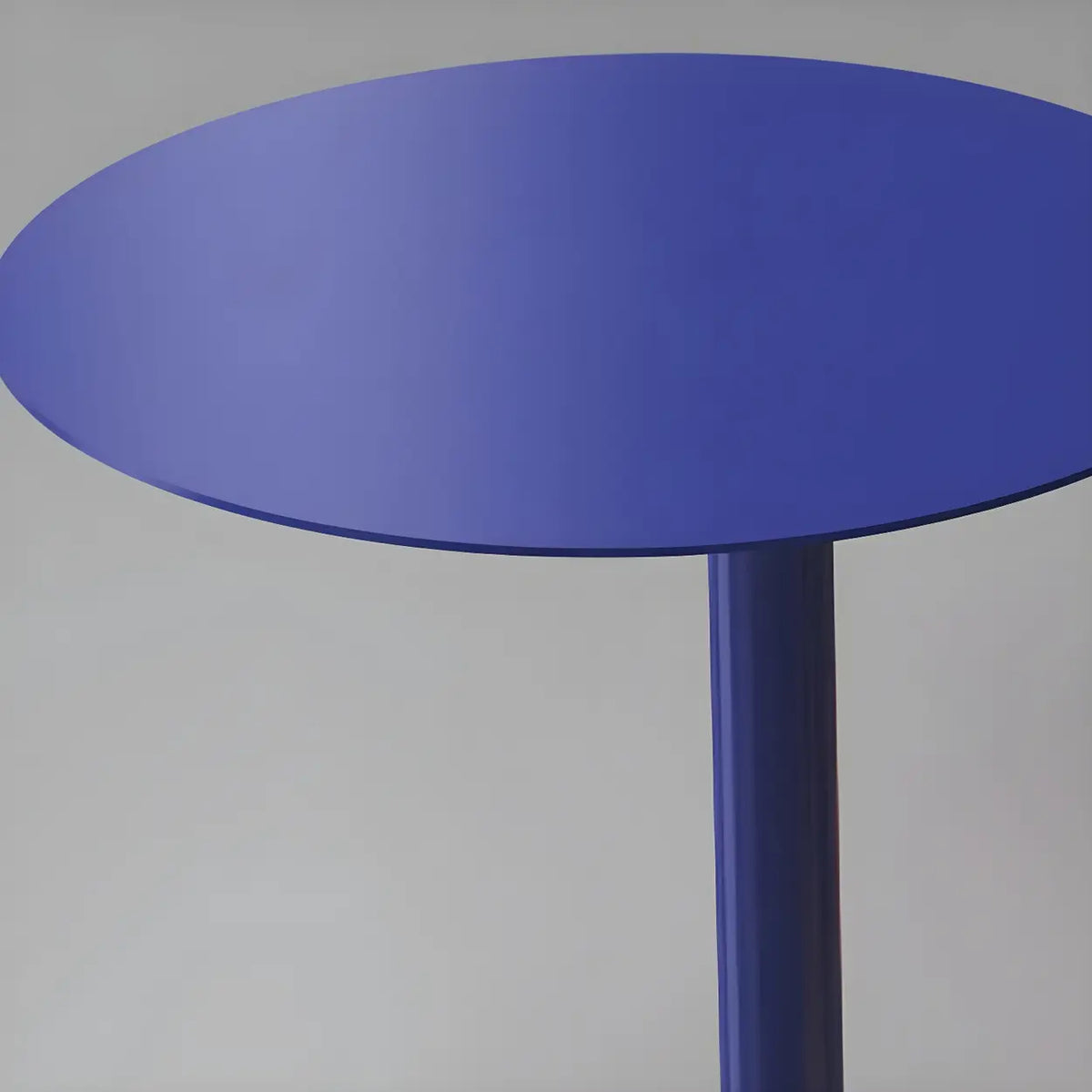 Colorful Round Metal C-Shaped Scandinavian Side Table Image - 14