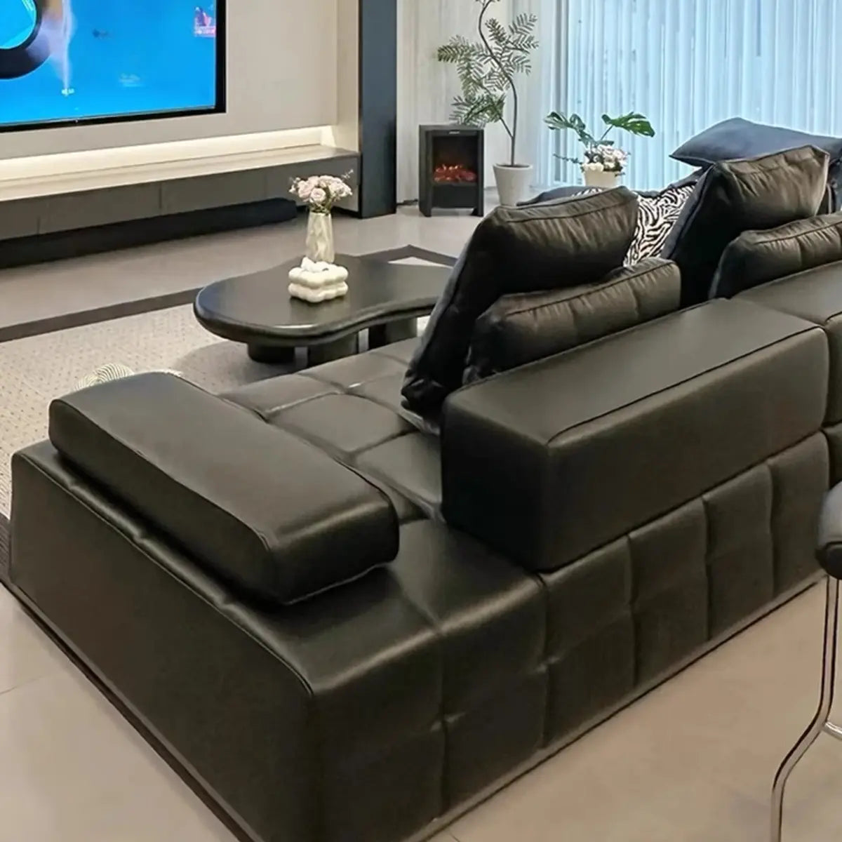 Living Room Black Leather Wood Frame Sofa with Arms Image - 4