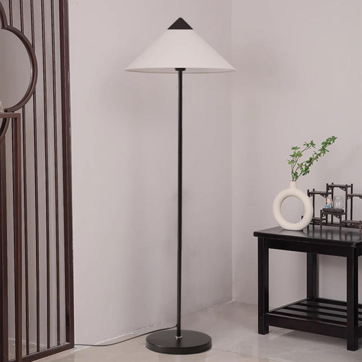 Living Room Sleek Pyramid Shade and Gold Floor Lamp Image - 16