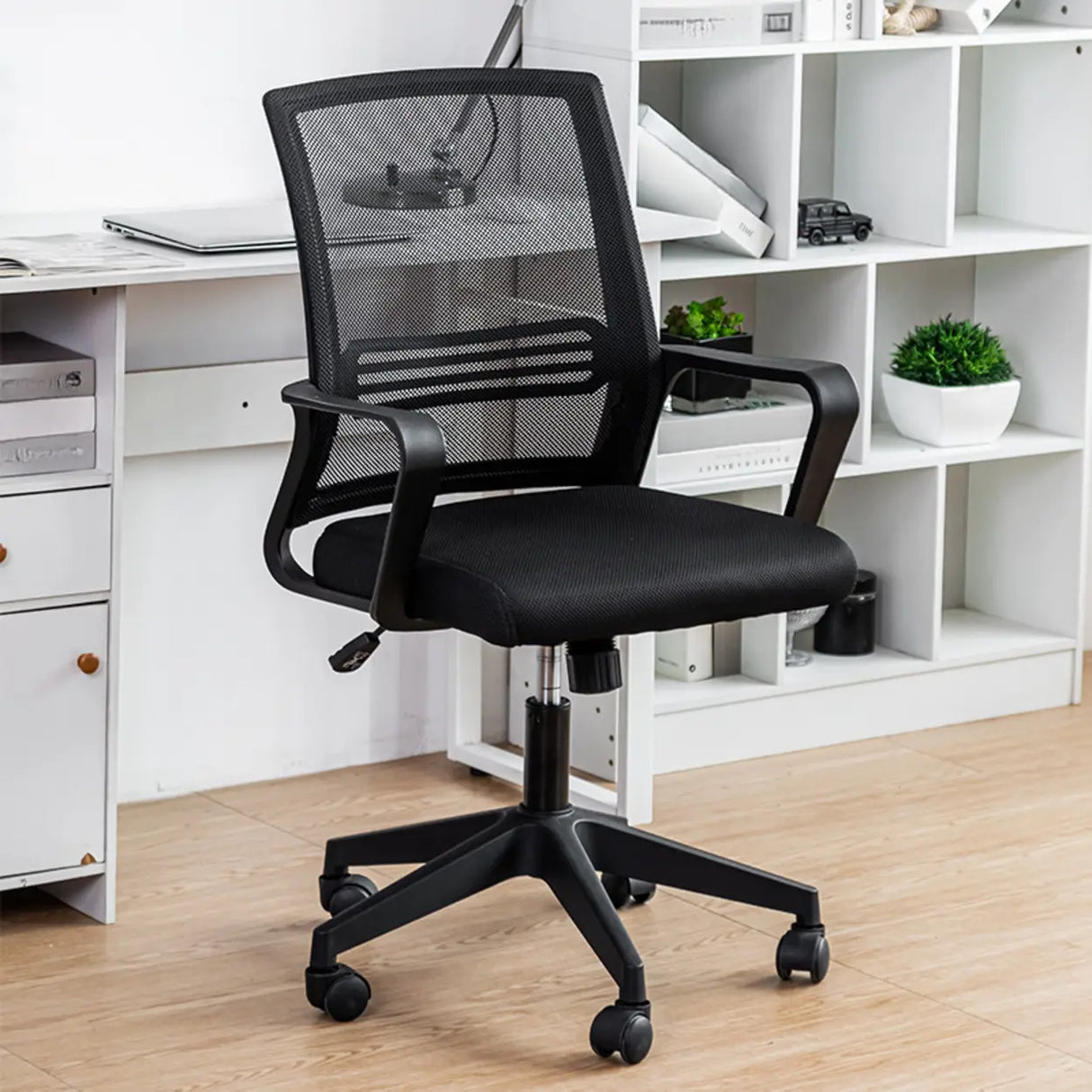 Lumbar Support Adjustable Metal Frame Mesh Office Chair Image - 4