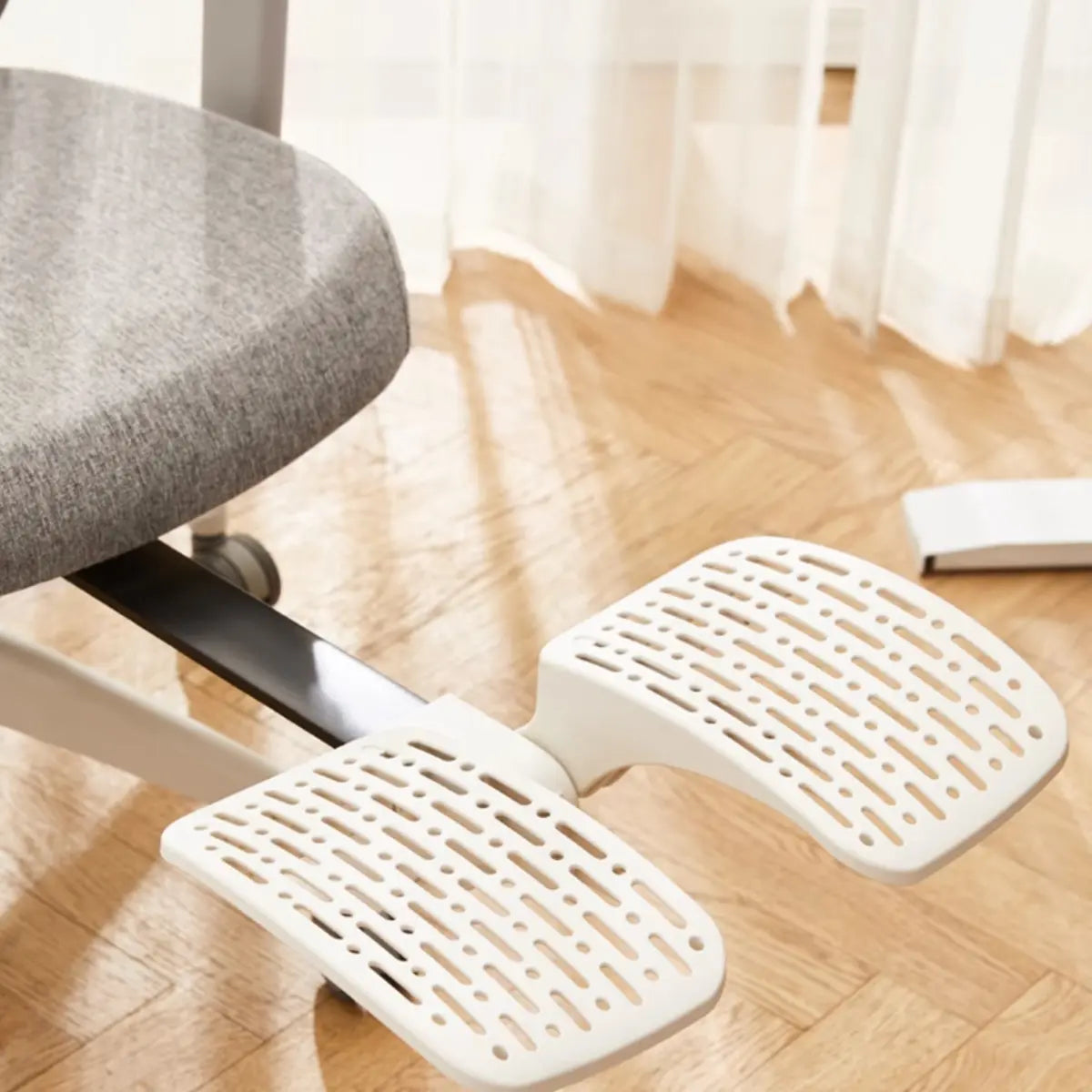 Lumbar Support Ergonomic Fabric Adjustable Office Chair Image - 7