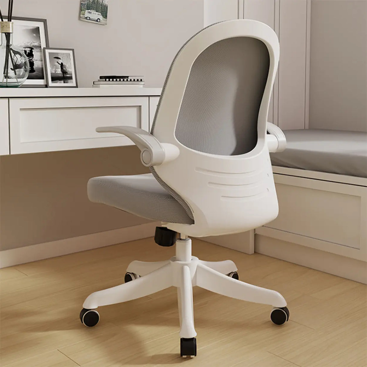 Lumbar Support Grey Swivel Adjustable Mesh Office Chair Image - 1