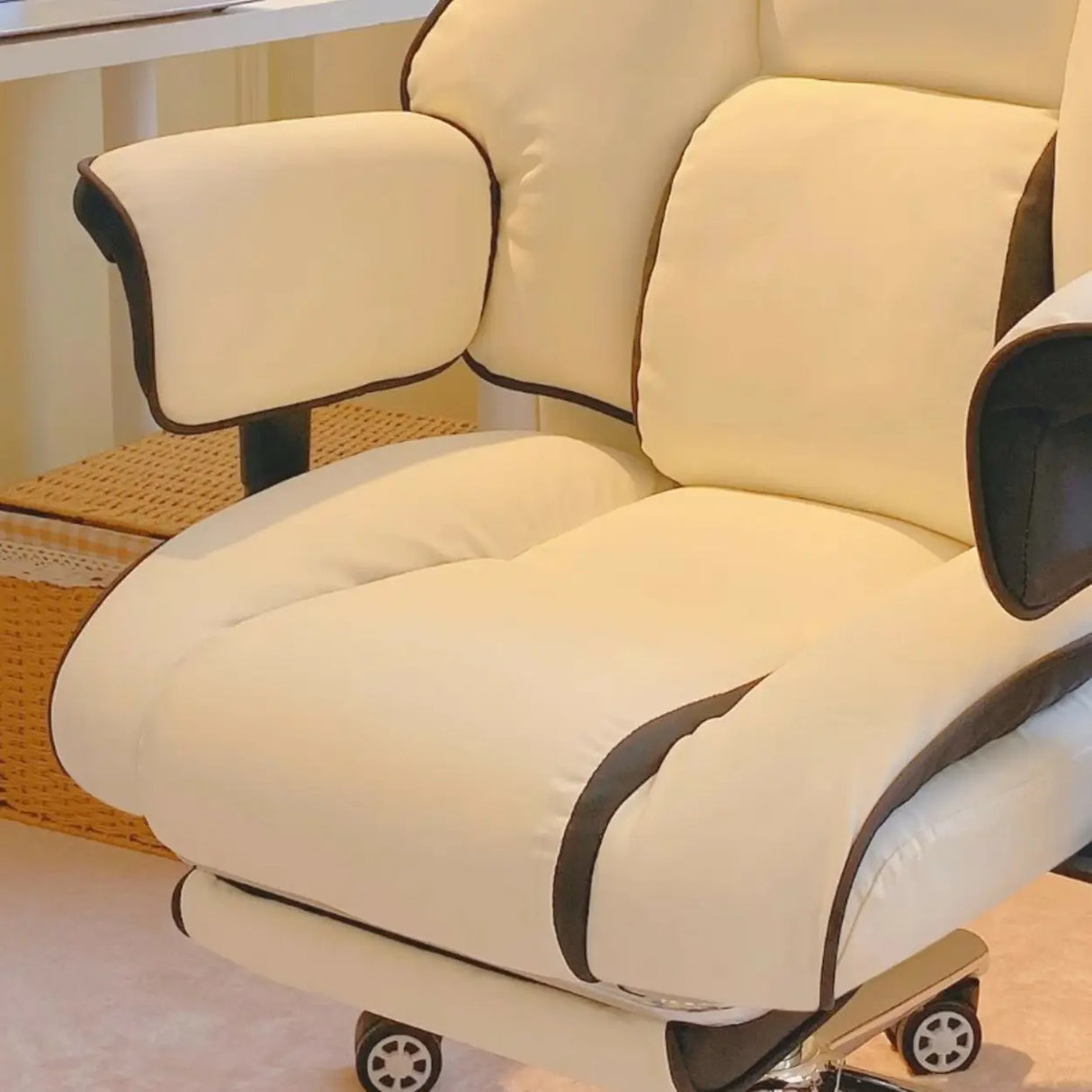 Lumbar Support White Leather Gaming Aluminum Office Chair Image - 16
