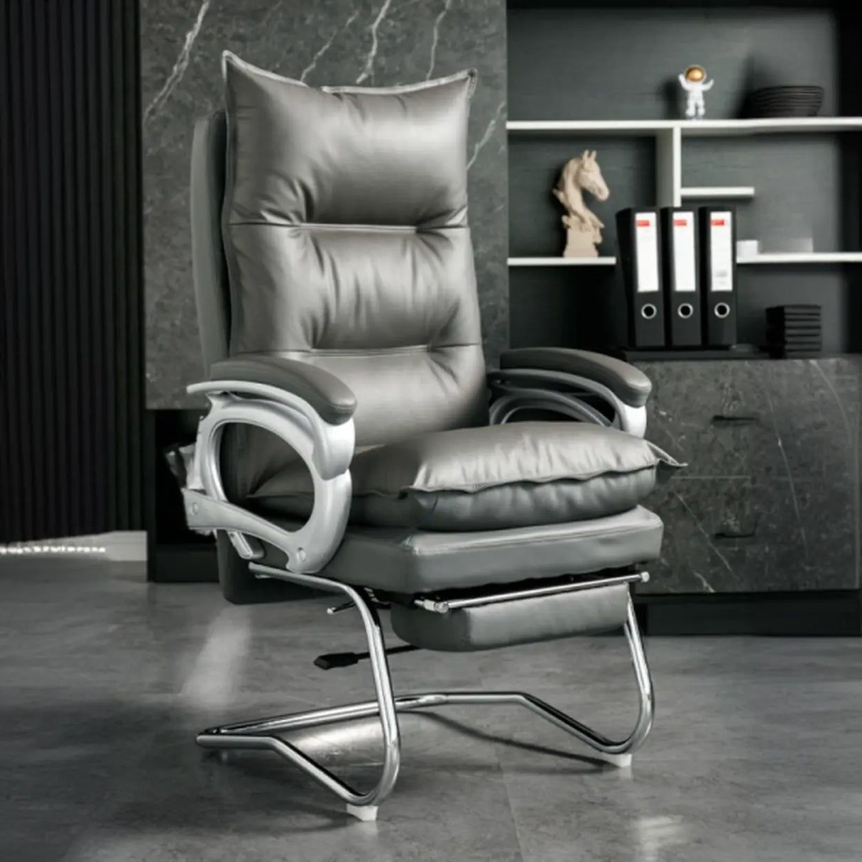Luxurious Ergonomic Black Office Leather Chair with Armrest Image - 4