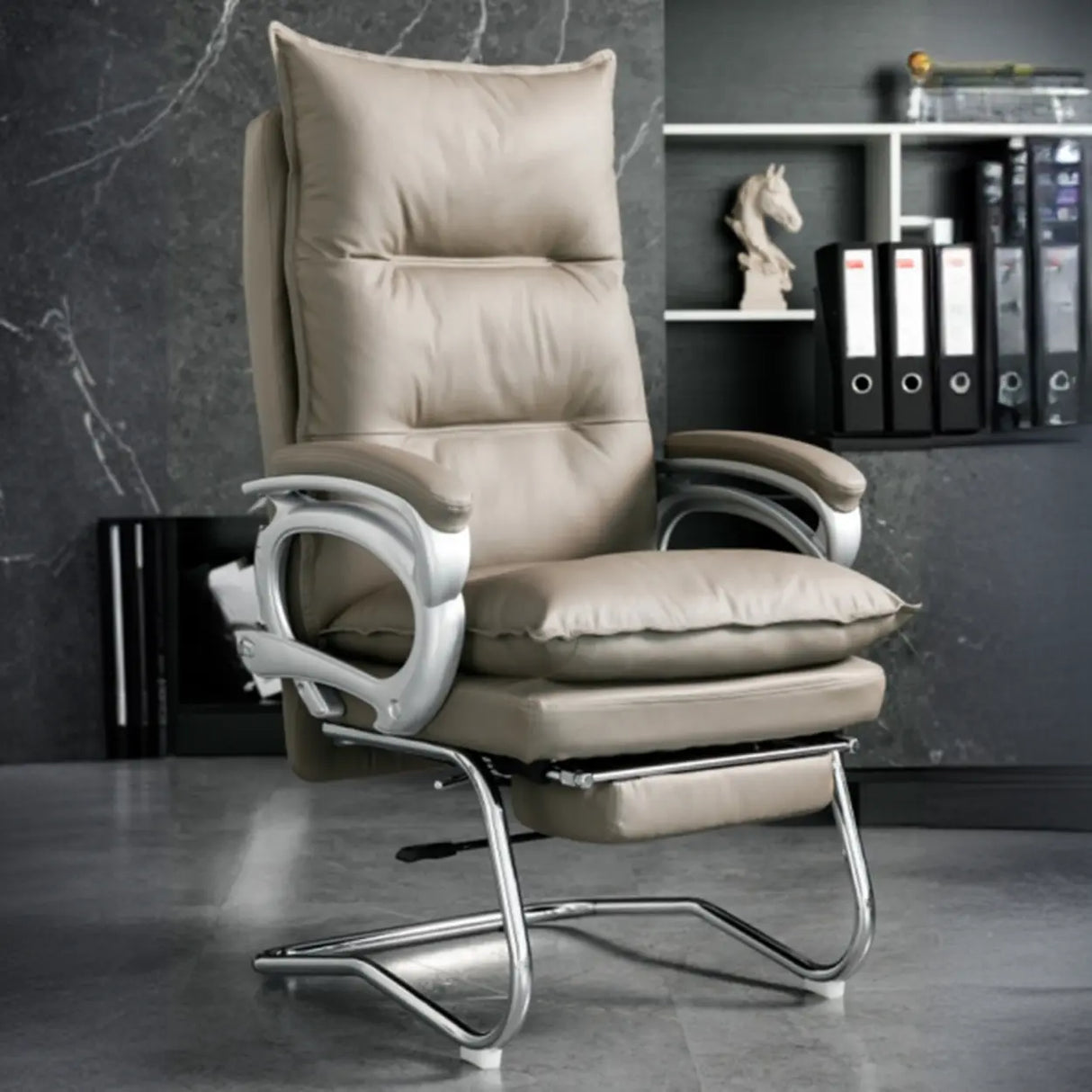 Luxurious Ergonomic Black Office Leather Chair with Armrest Image - 5