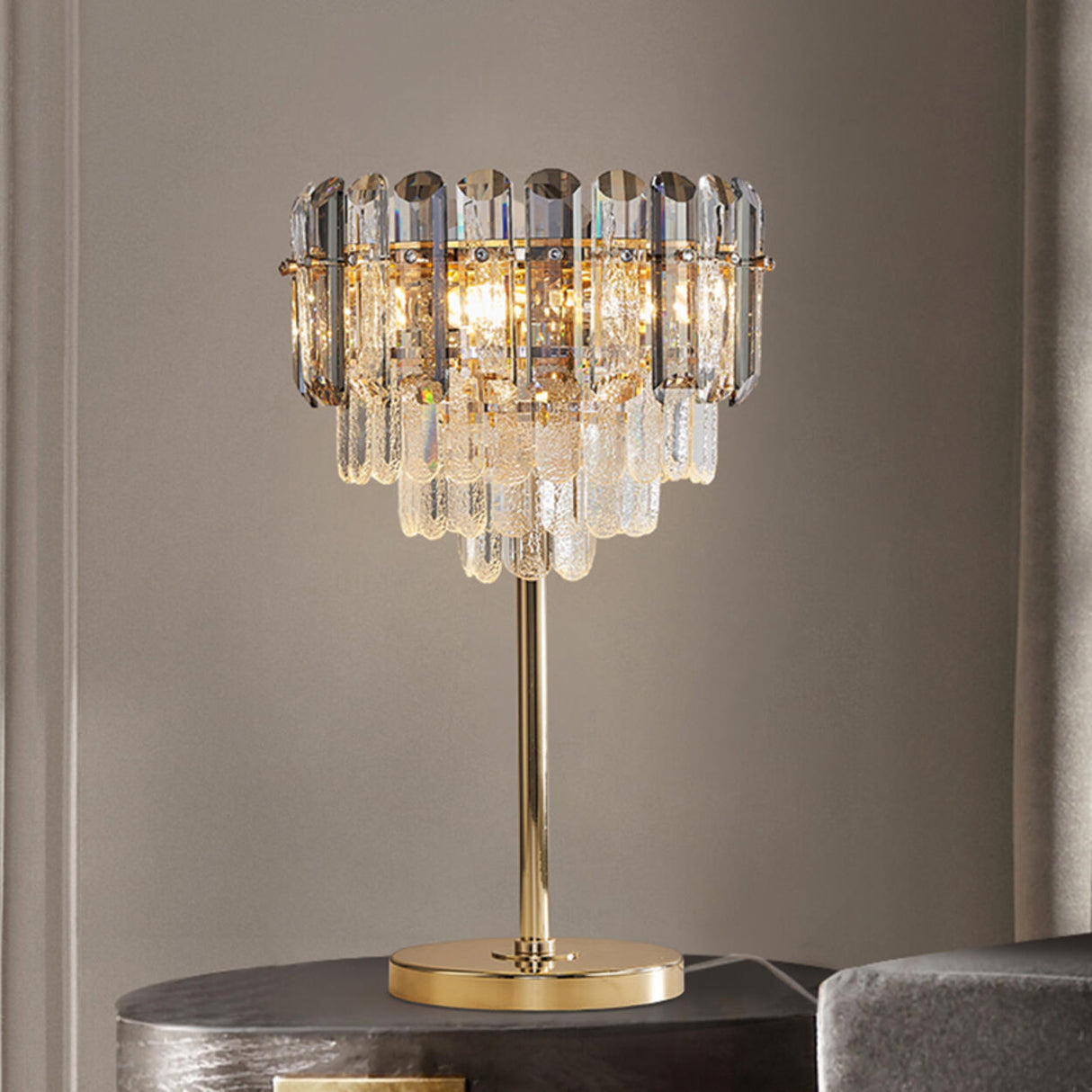Luxury Art Crystal Cup-Shaped Metal Base Table Lamp Image - 1