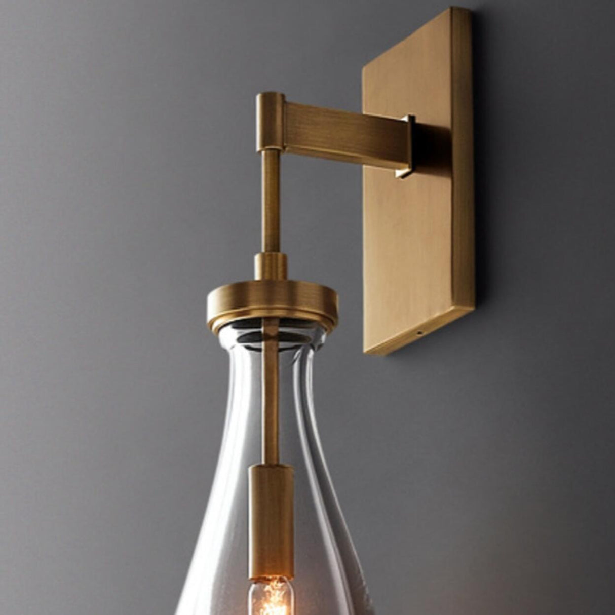 Luxury Geometric Gold Rock Crystal Wall Sconce Image - 14