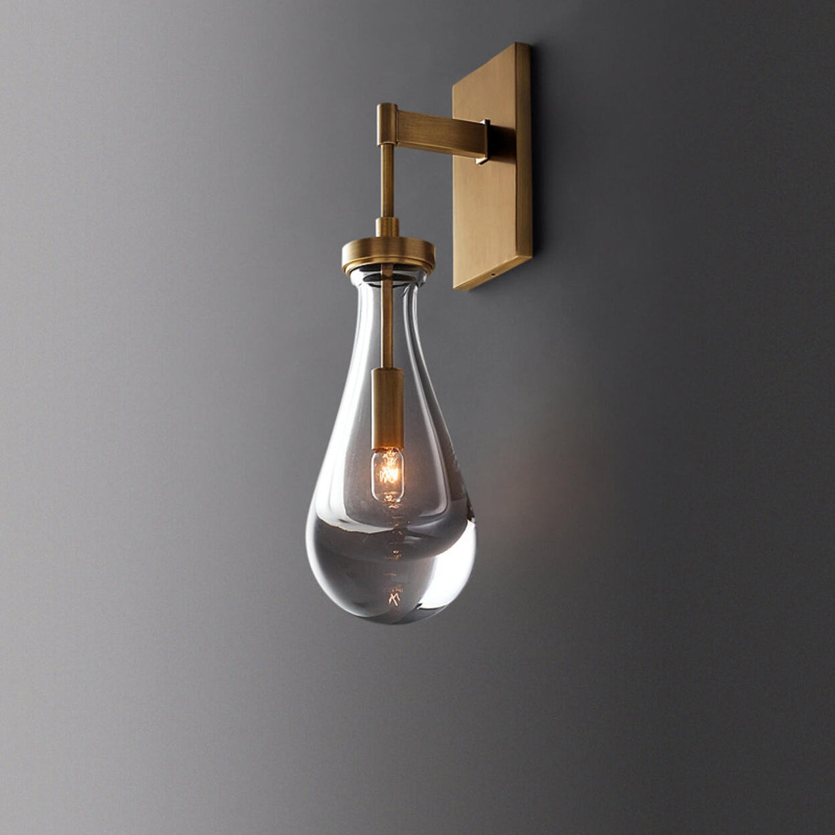 Luxury Geometric Gold Rock Crystal Wall Sconce Image - 4