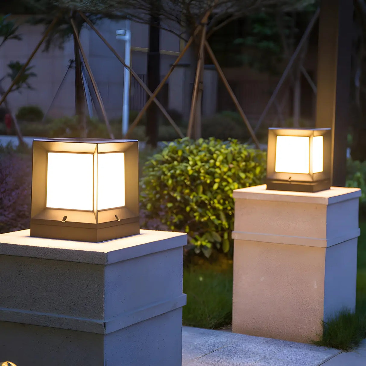 Minimalist Cube Metal Outdoor Fence Post Caps Light Image - 2