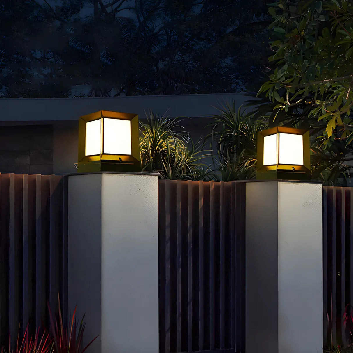 Minimalist Cube Metal Outdoor Fence Post Caps Light Image - 8