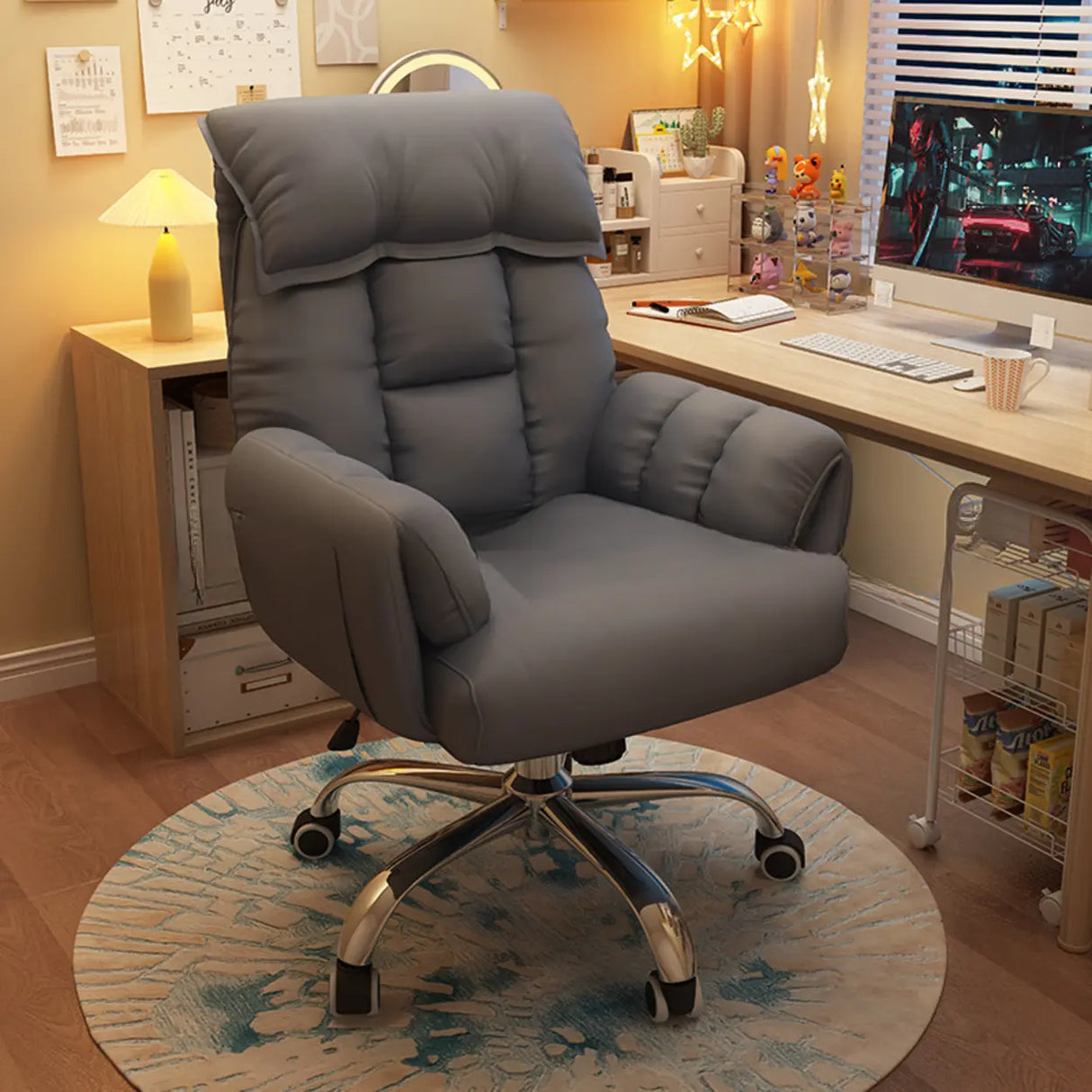 Minimalist Padded Faux Leather Office Chair with Wheels Image - 5