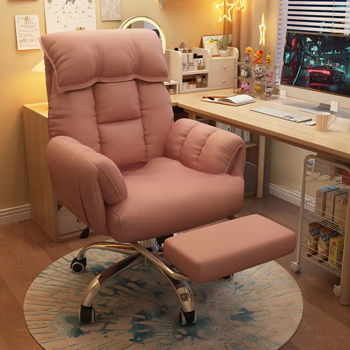 Minimalist Padded Faux Leather Office Chair with Wheels Image - 8