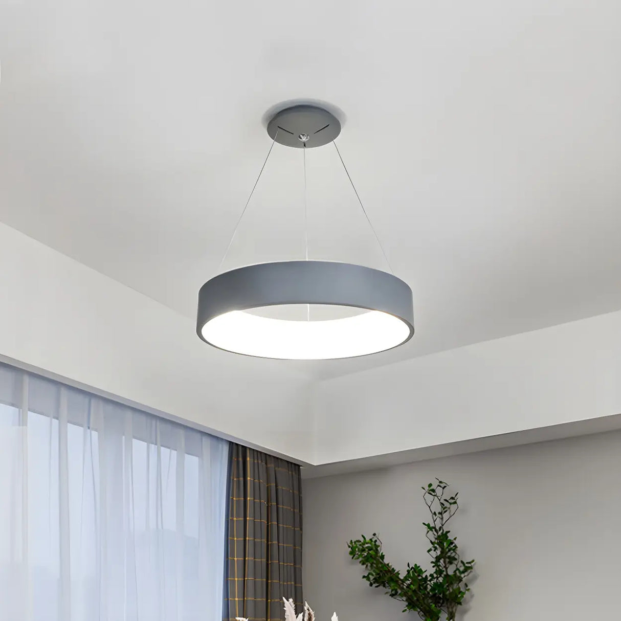 Minimalist Round Metal LED Dining Room Pendant Light Image - 12
