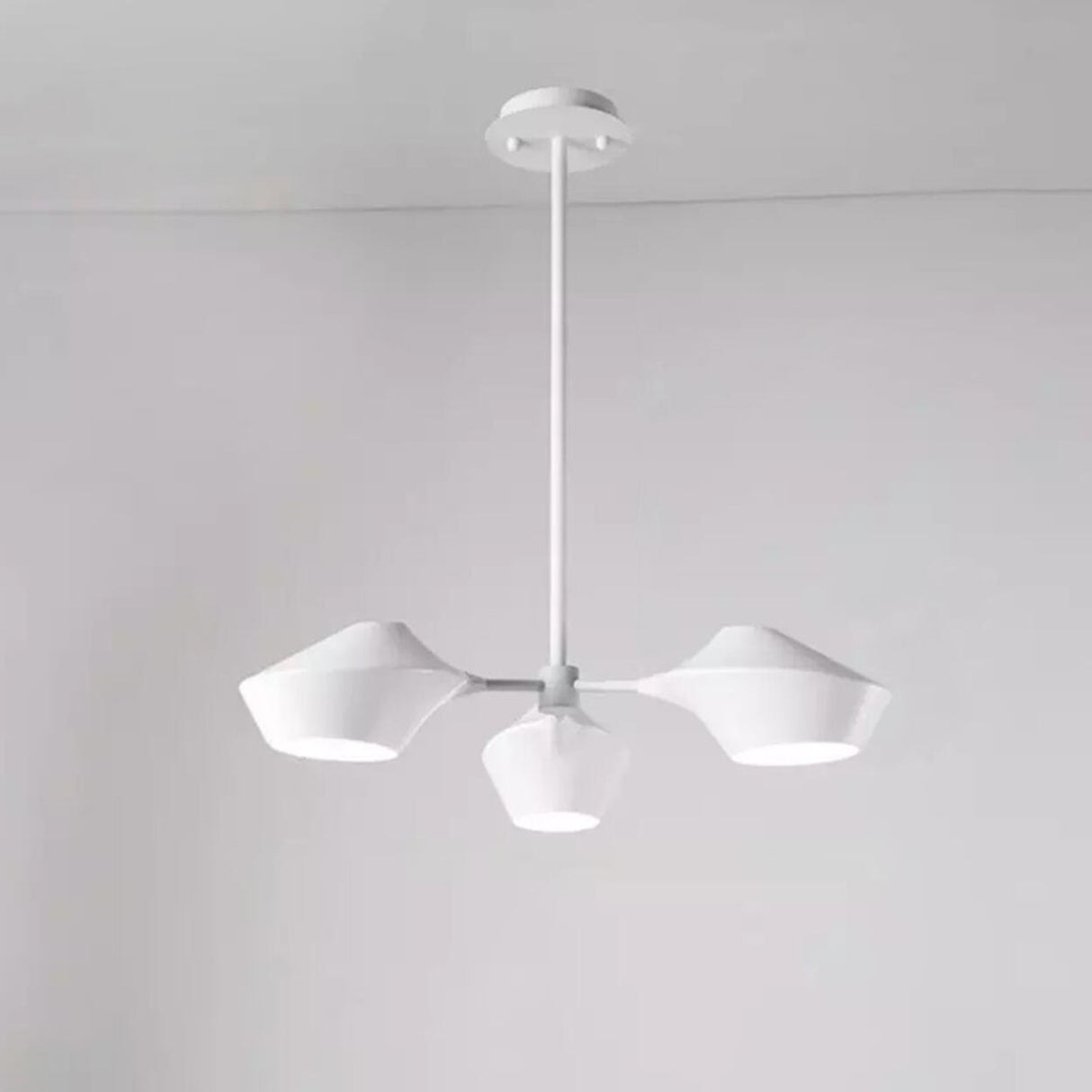 Modern Acrylic Geometric Tiered Sputnik Chandelier Image - 5