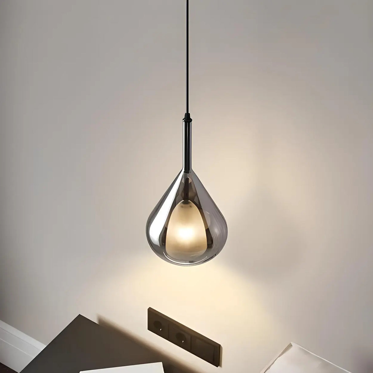 Modern Bedroom Clear Glass Teardrop Pendant Light Image - 18