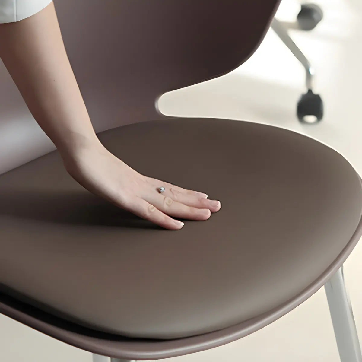 Modern Black Ergonomic Swivel Plastic Office Chair Image - 12